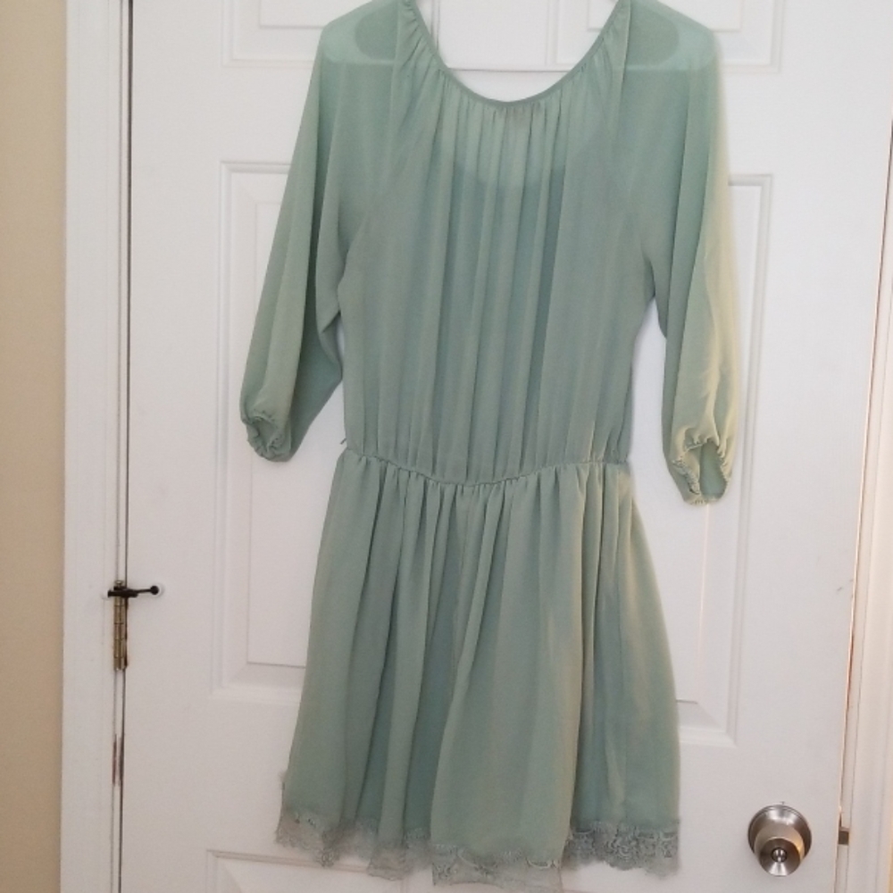 Dress - Picture 5 of 5